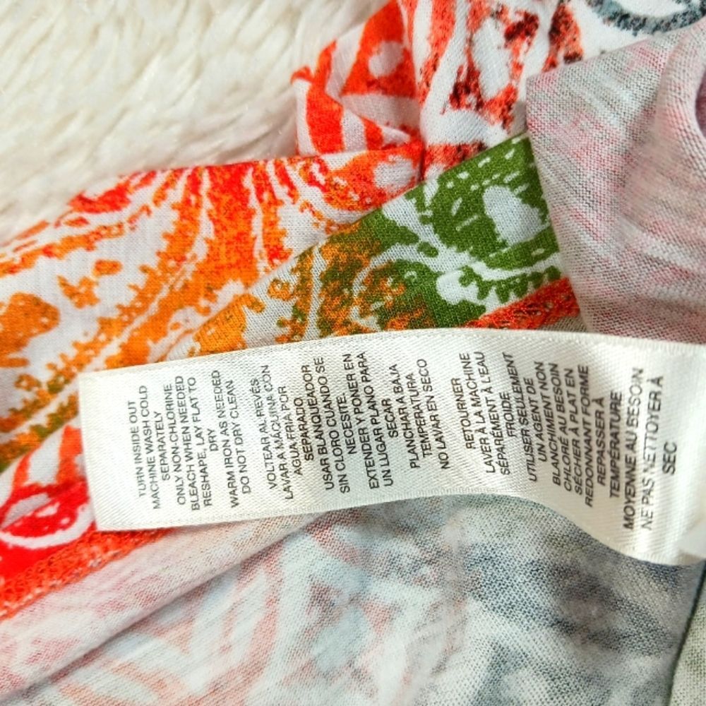 Chico's 100% Rayon Abstract Foral Print Blouse/Tunic Woman 2 V-Neck. Multicolor - Picture 12 of 12